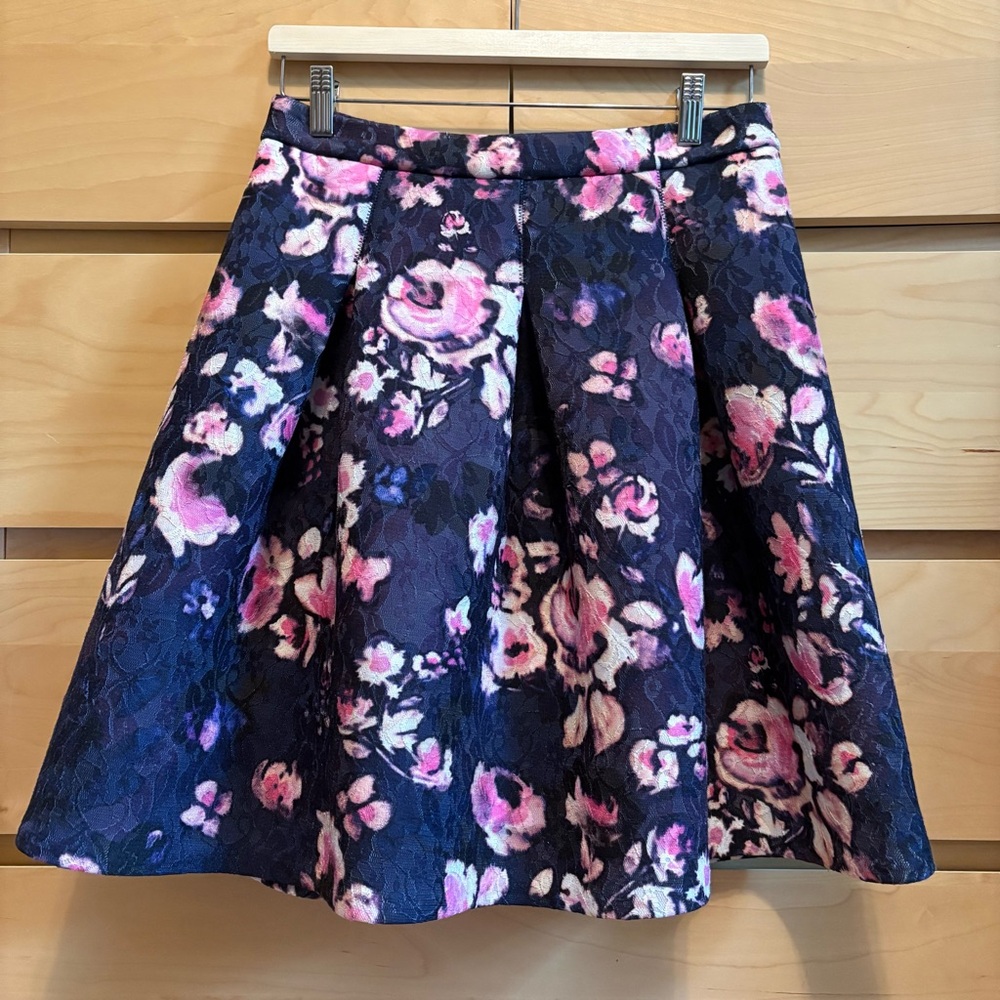 ESSENTIEL ANTWERP KOSMEA BLUE PINK FLORAL PLEAT SCUBA SKIRT 6/M/38, LIKE NEW